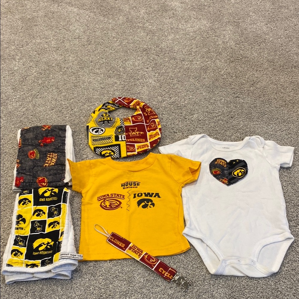 Iowa/ISU house divided baby lot 12-18 months